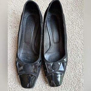 Black Leather Loafers with Polished Finish